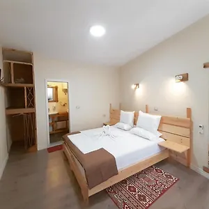  Gasthuis At Pikotiko's - For Rent